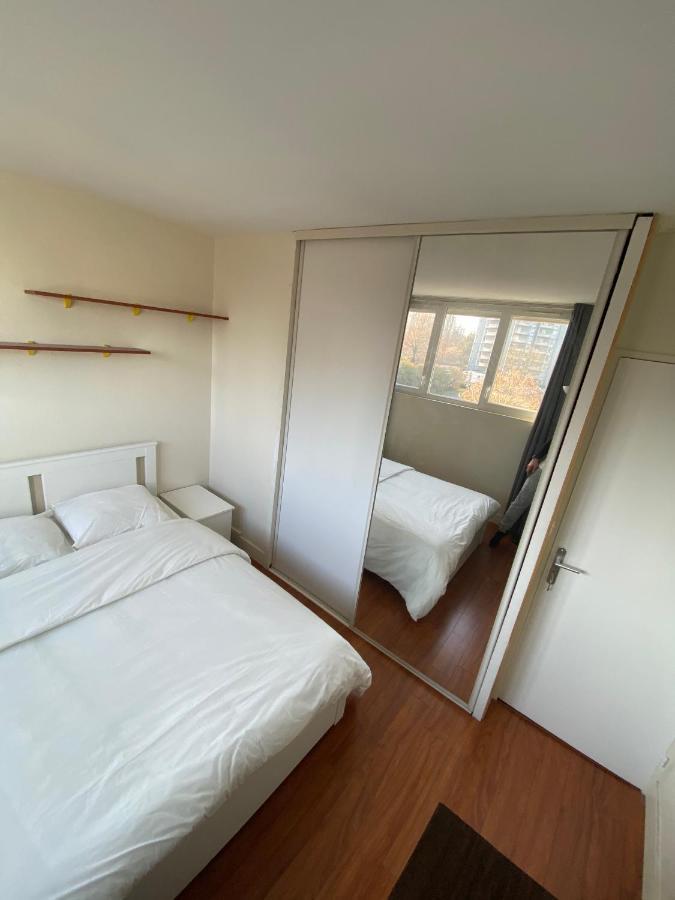 Chambre Calme Massy  Luaran gambar