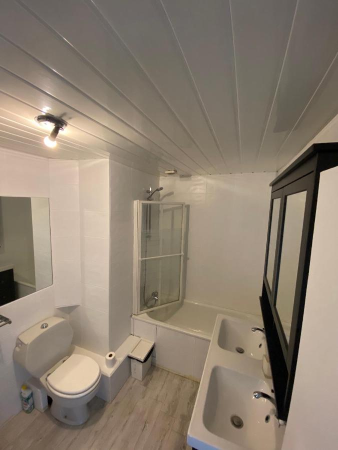 Chambre Calme Massy  Luaran gambar